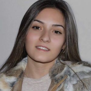 Meet your Posher, Elena